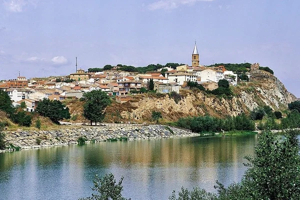 Funes, una de las localidades donde tapizamos
